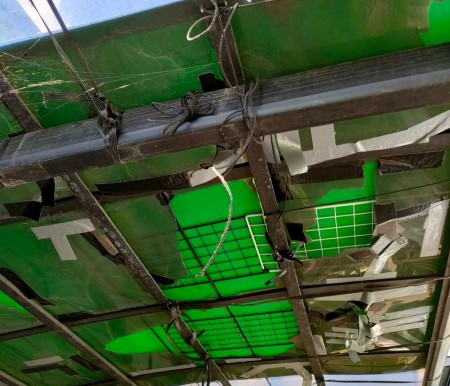 瓦が落下　カーポート平板屋根　割れ　応急処置